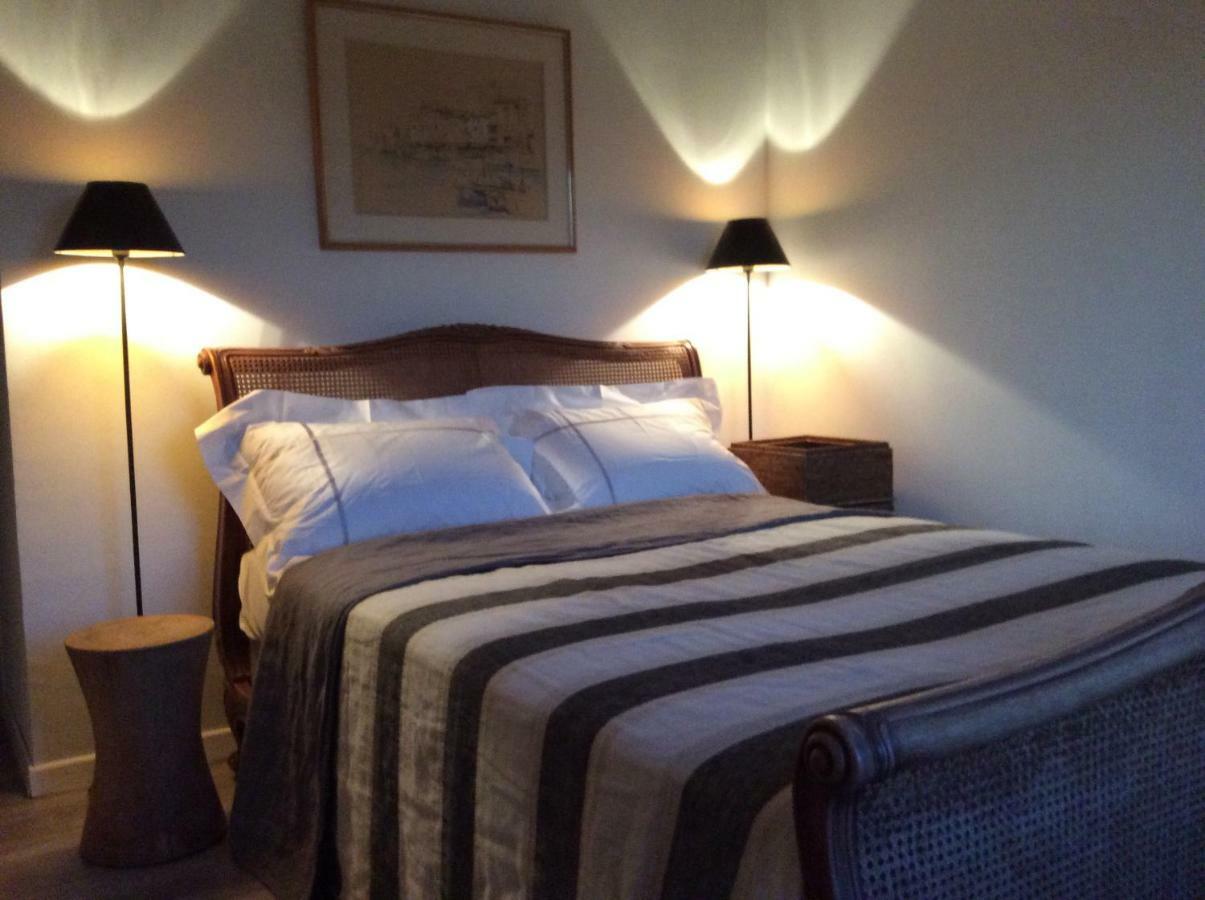 Le Mas Amore Bed & Breakfast Gassin Ngoại thất bức ảnh